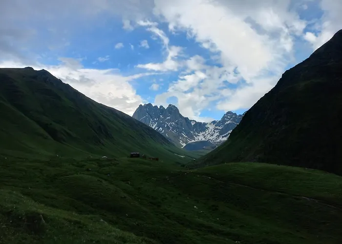 Cottage Hillside In Juta